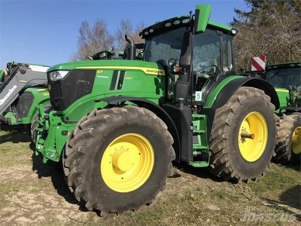 John Deere 6R 250 Traktorok