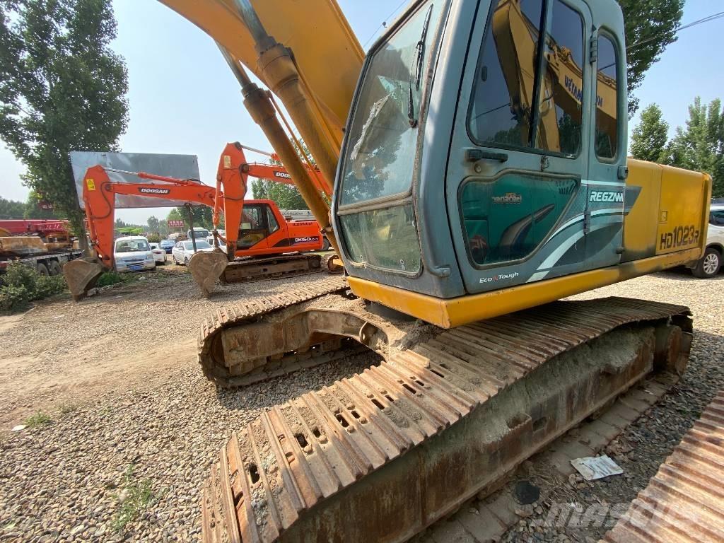 Kato HD 1023 R Lánctalpas kotrók