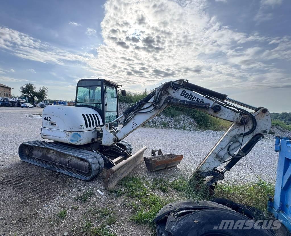 Bobcat 442 B Közepes (midi) kotrók 7 t - 12 t
