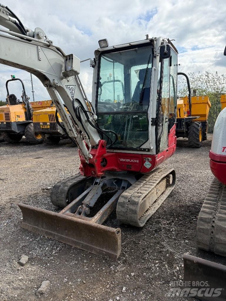Takeuchi TB 230 Mini kotrók < 7t