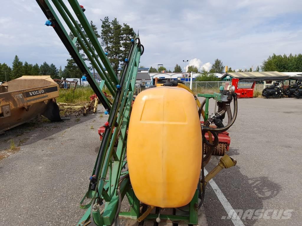 Junkkari 3/700/12 Rögzített trágyaszórók