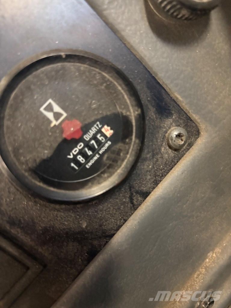 Volvo BM L 70 C Gumikerekes homlokrakodók