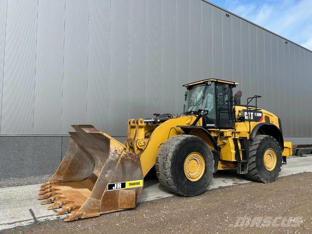CAT 980 M Gumikerekes homlokrakodók