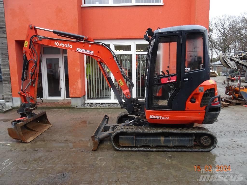 Kubota 101-3 Mini kotrók < 7t