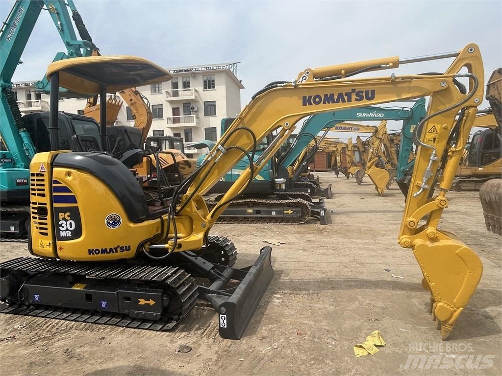 Komatsu PC30 Mini kotrók < 7t