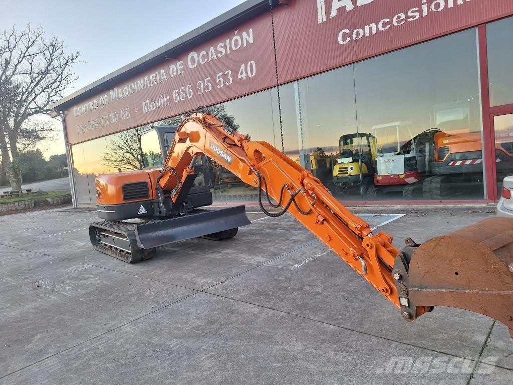 Doosan DX 80 R Közepes (midi) kotrók 7 t - 12 t