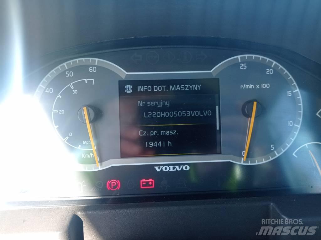 Volvo L 220 H Gumikerekes homlokrakodók
