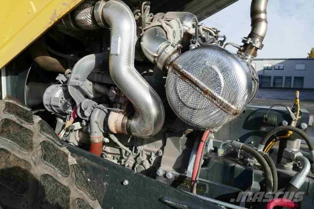 Bomag BW 213 D-5 Talajtömörítő gépek