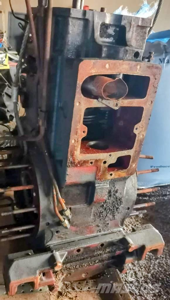 New Holland TM 120 Traktorok