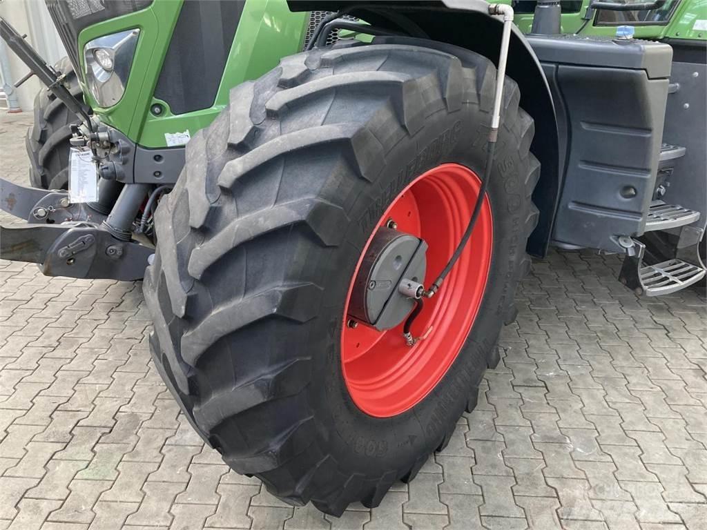 Fendt 933 Vario Traktorok