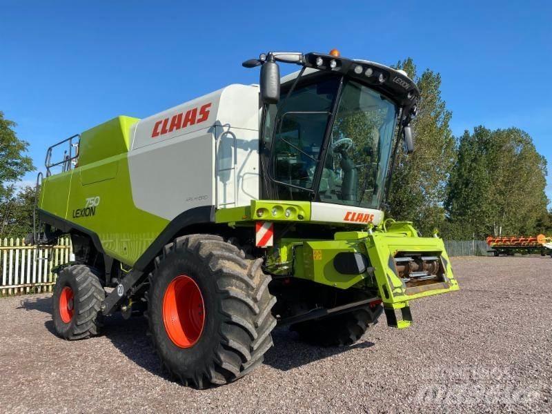 CLAAS LEXION 750 Kombájnok