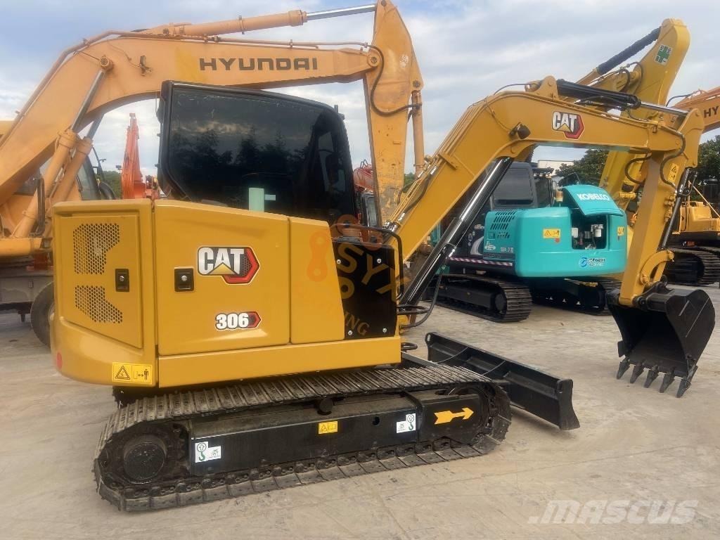 CAT 306 Mini kotrók < 7t