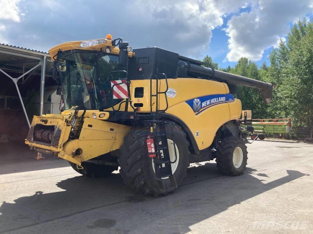 New Holland CR 9090 Kombájnok