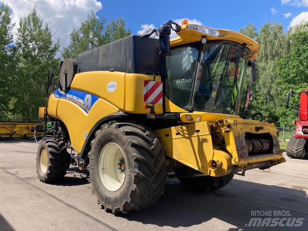New Holland CR 9090 Kombájnok