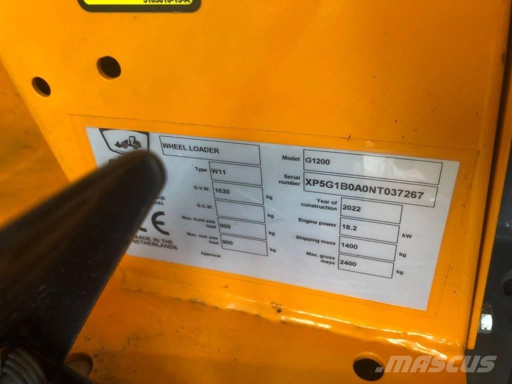 GiANT G 1200 Univerzális rakodók