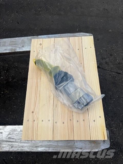 Rexroth NEW JOYSTICK Vezetőfülke és belső tartozékok