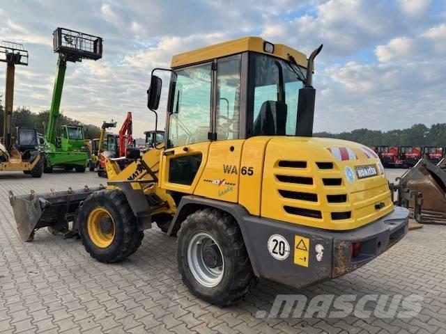 Komatsu WA 65-3 Gumikerekes homlokrakodók