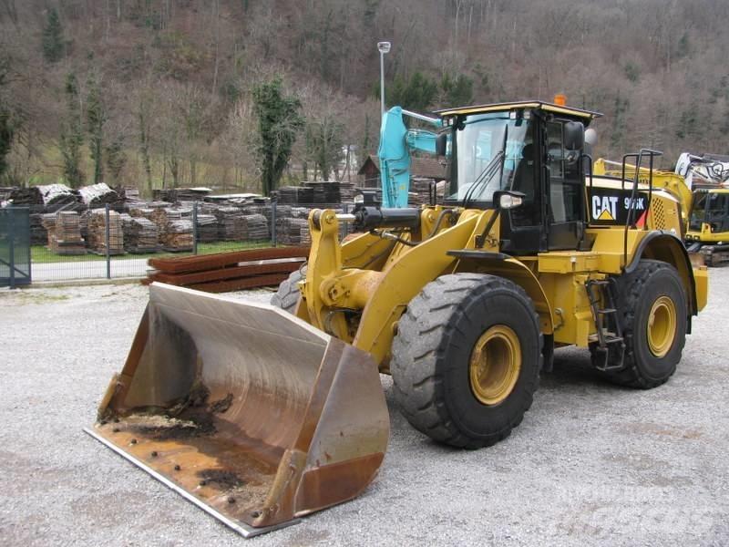 CAT 966K Top stanje Gumikerekes homlokrakodók
