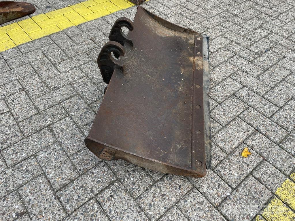 Takeuchi TB 216 Mini kotrók < 7t