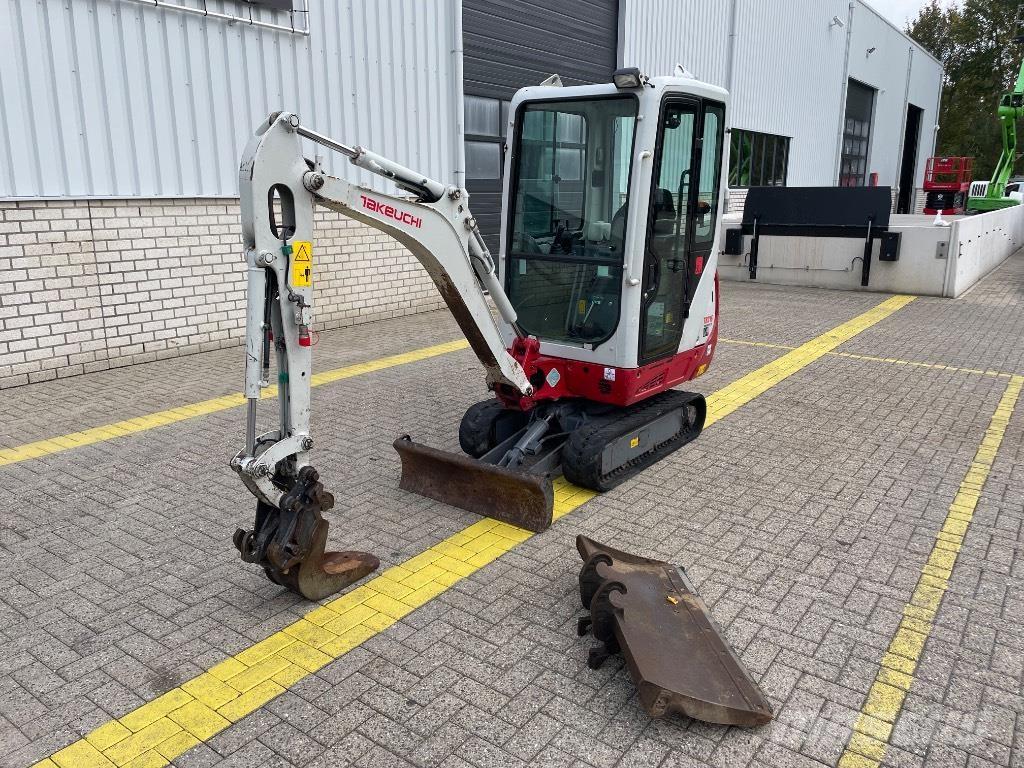 Takeuchi TB 216 Mini kotrók < 7t