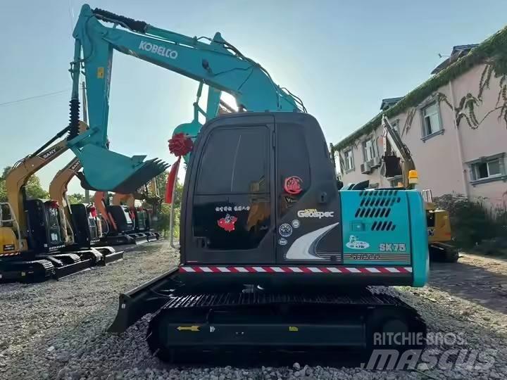 Kobelco SK 75 Lánctalpas kotrók
