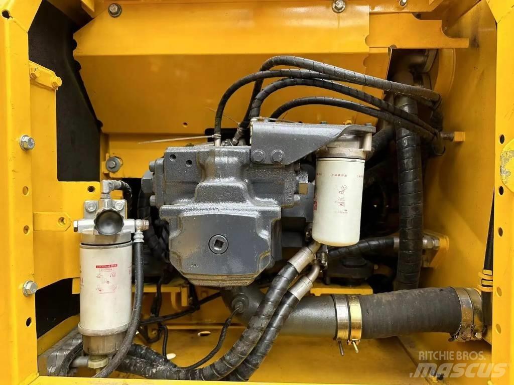 Komatsu PC 210-8 Lánctalpas kotrók