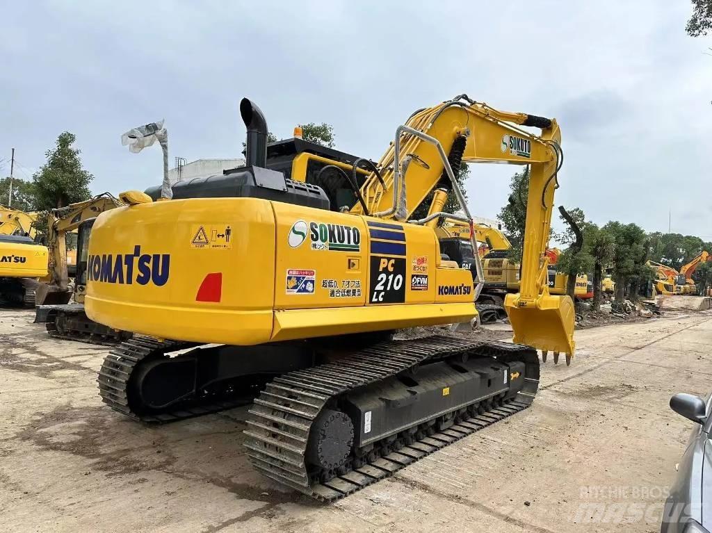 Komatsu PC 210-8 Lánctalpas kotrók