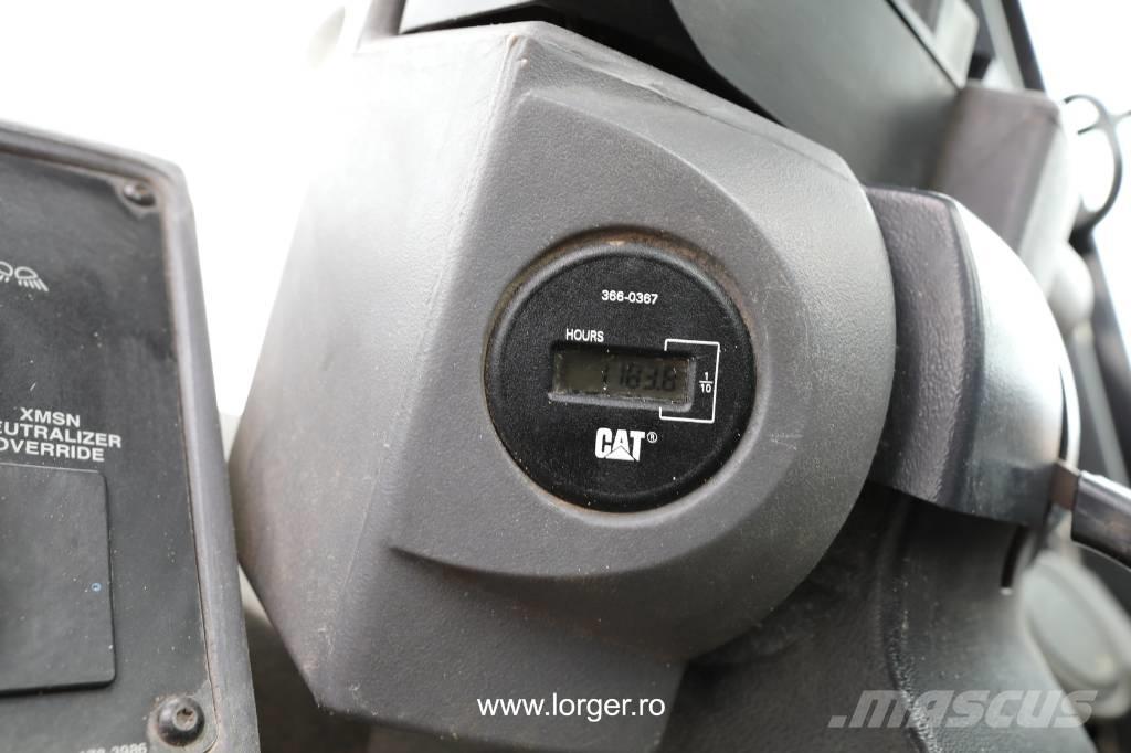 CAT 914 G Gumikerekes homlokrakodók