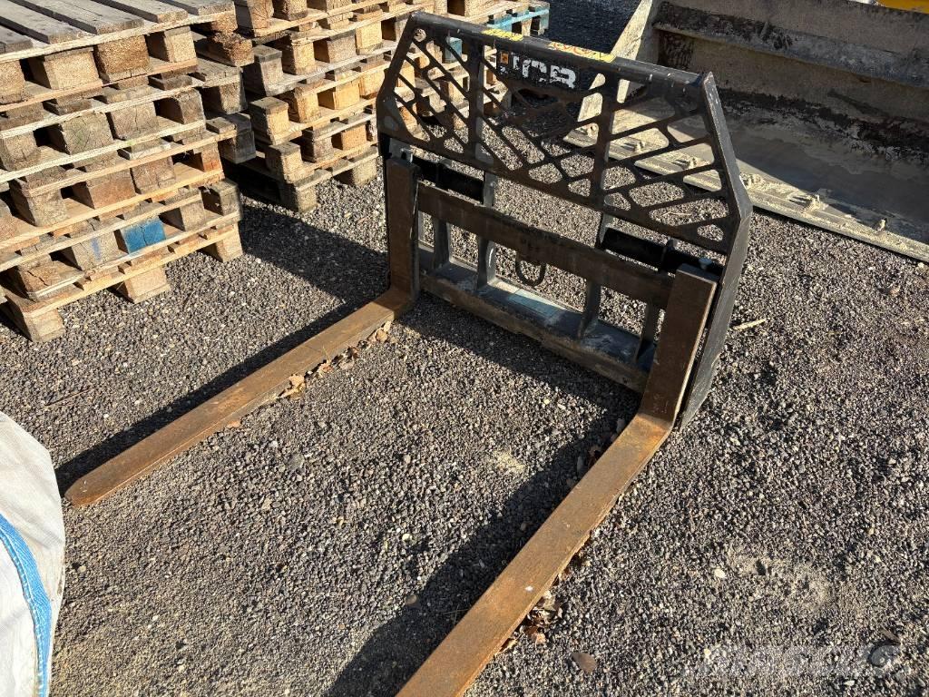 JCB 250 T4 Mini homlokrakodók