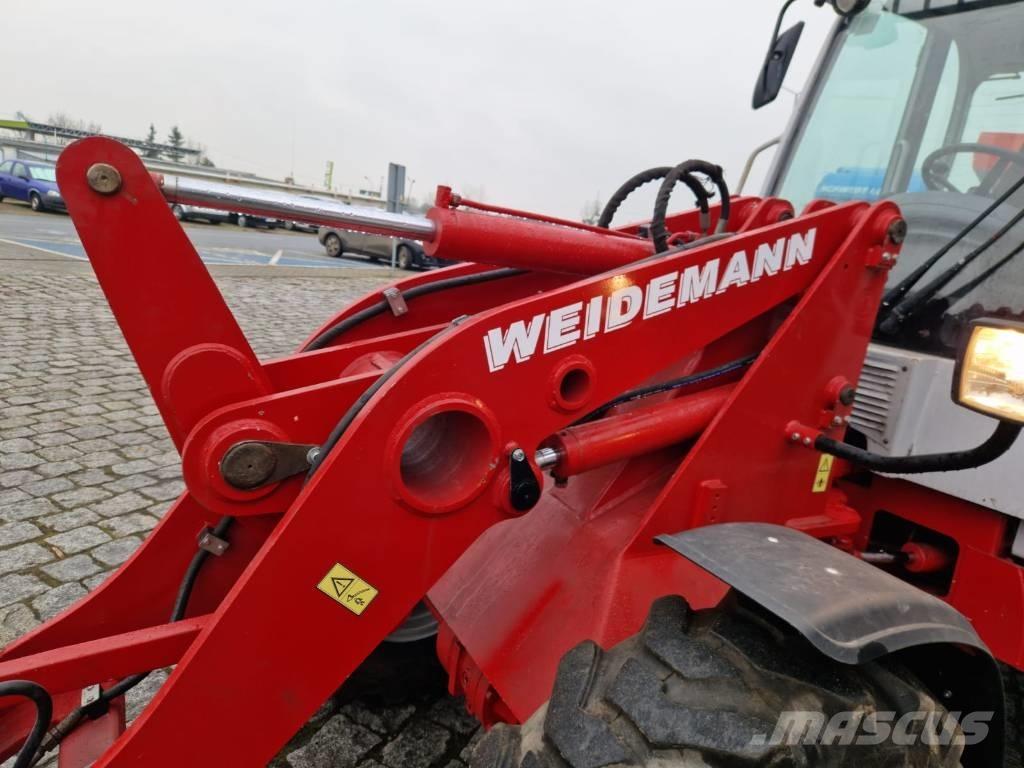 Weidemann 3070CX80 Gumikerekes homlokrakodók