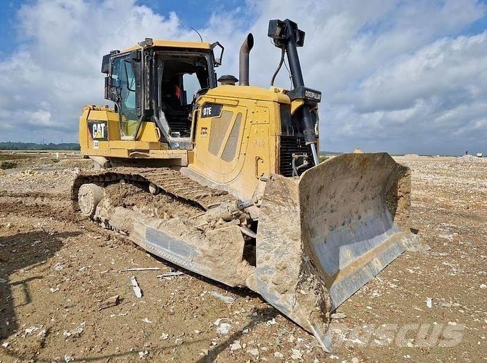 CAT D7E lánctalpas dózerek