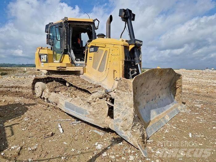 CAT D7E lánctalpas dózerek