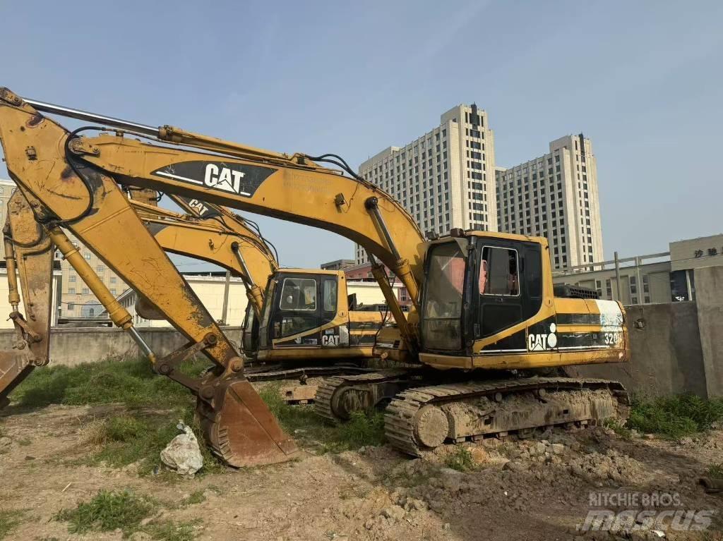 CAT 320 B L Lánctalpas kotrók