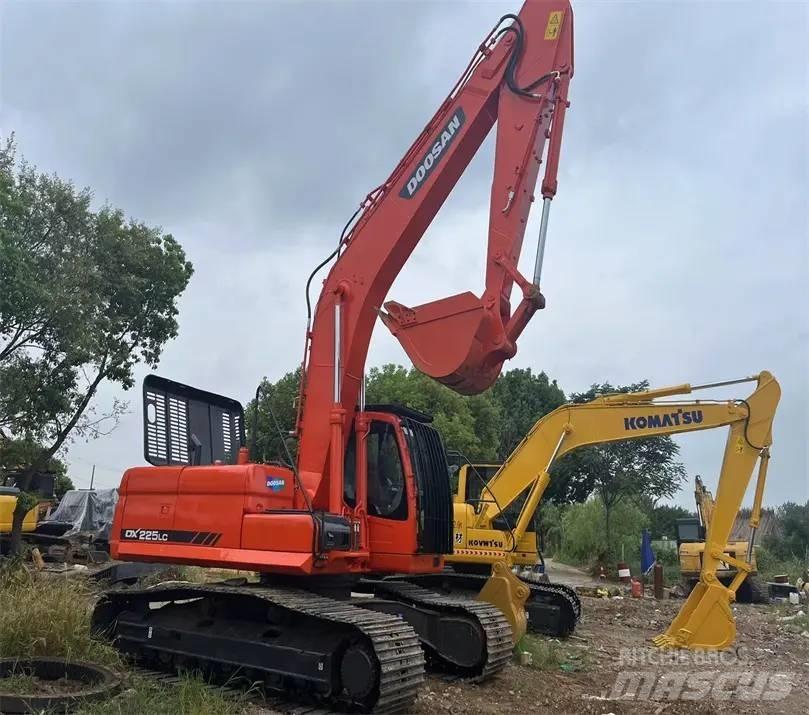 Doosan DX225LC-9C Lánctalpas kotrók