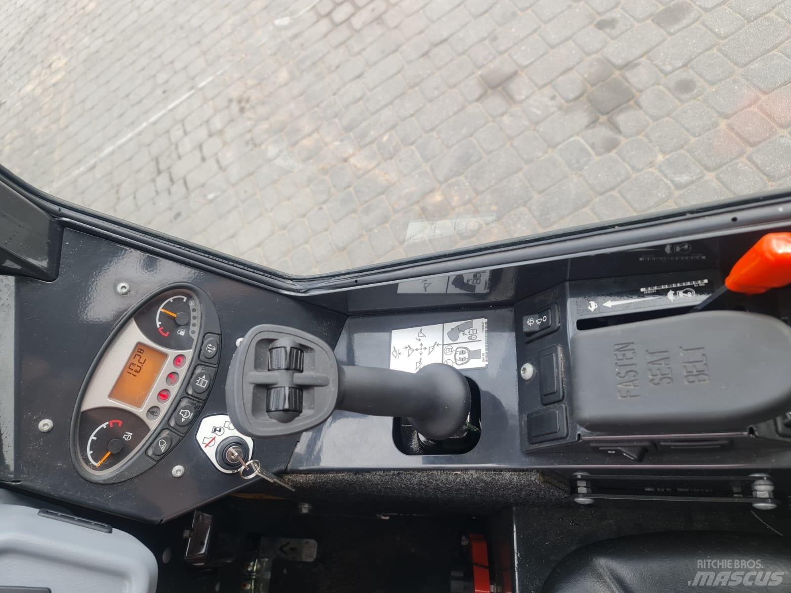 Bobcat L28 Mini homlokrakodók