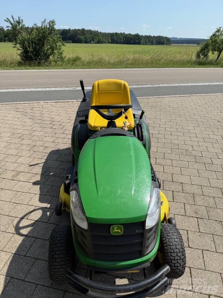 John Deere X 155 R Ráülős fűnyírók