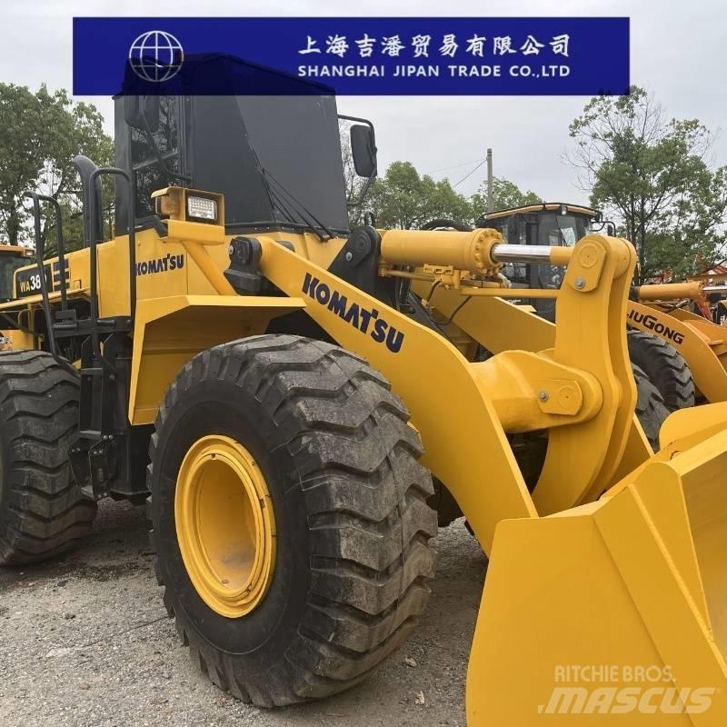 Komatsu WA 380 Gumikerekes homlokrakodók
