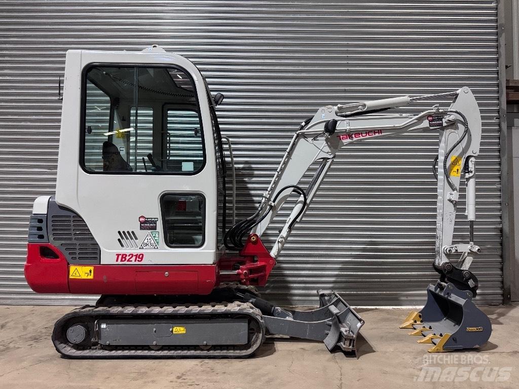 Takeuchi TB 219 Mini kotrók < 7t