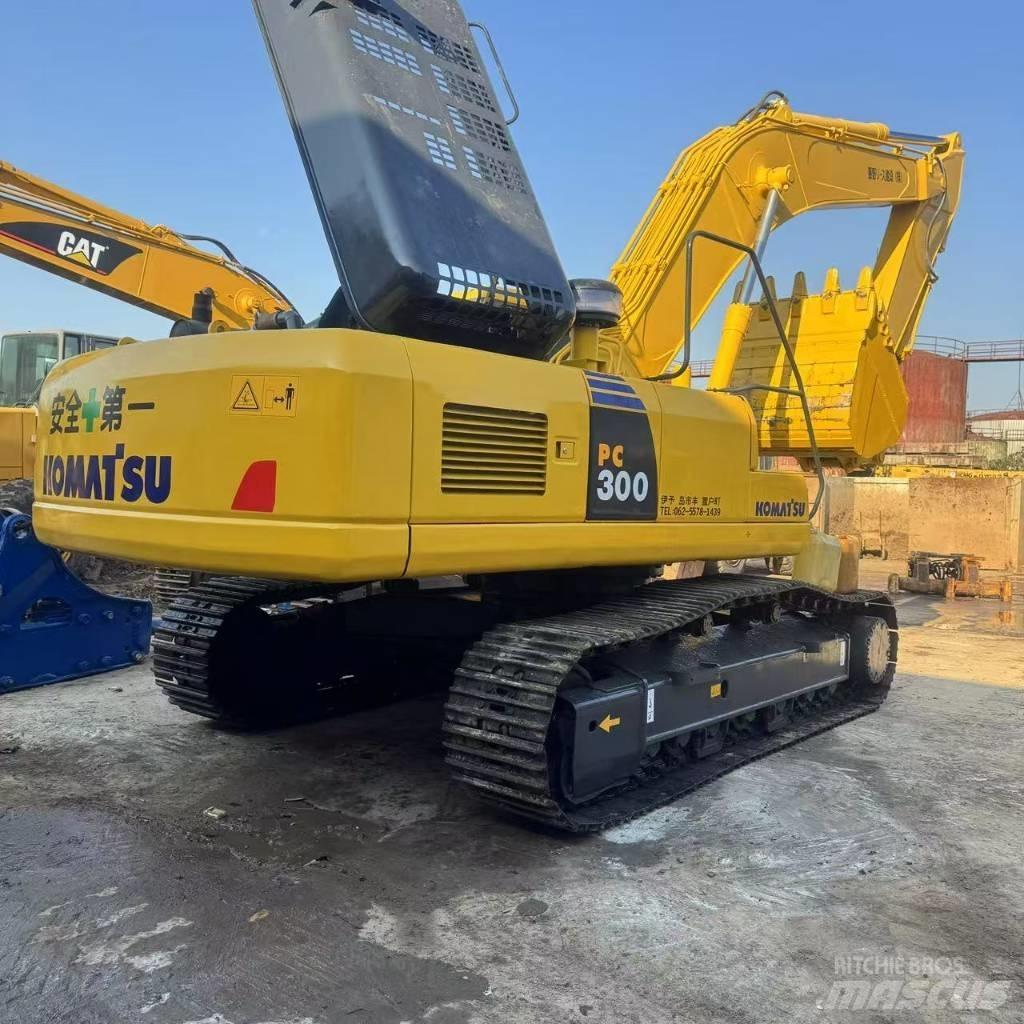 Komatsu PC 300 Lánctalpas kotrók