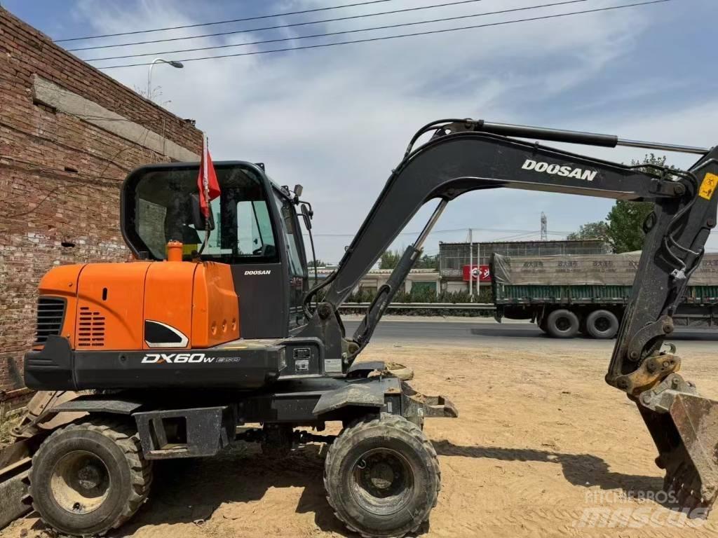 Doosan DX 60 Mini kotrók < 7t