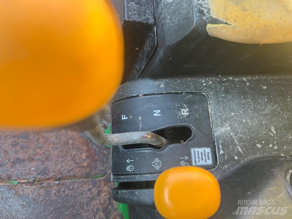 John Deere Gator TS Haszongépek