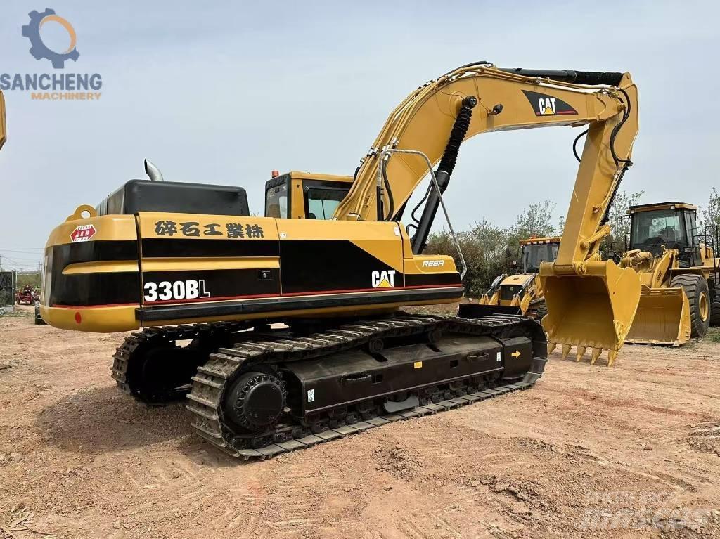 CAT 330 B L Lánctalpas kotrók