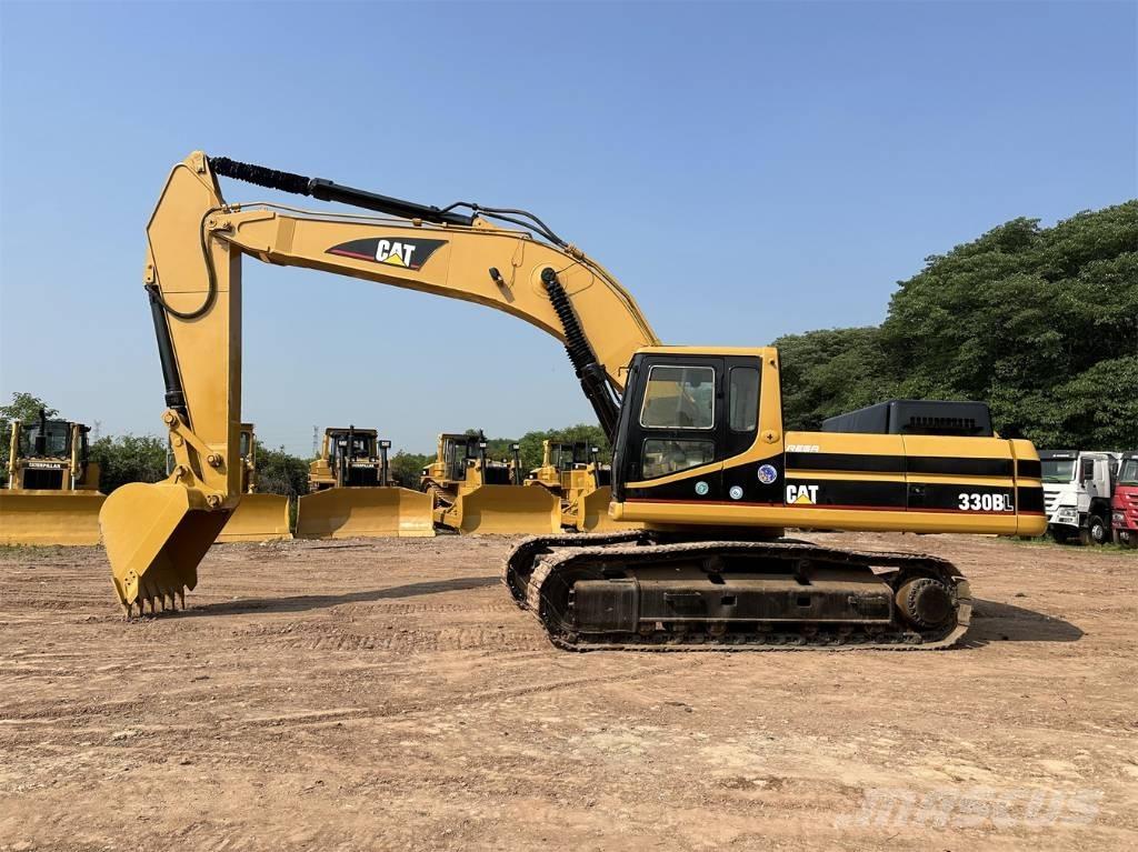 CAT 330 B Lánctalpas kotrók
