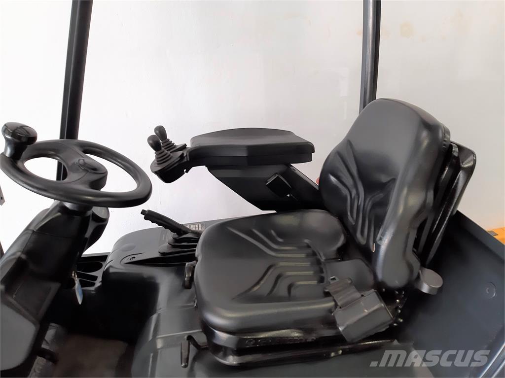 Linde E16C 02 Elektromos targoncák