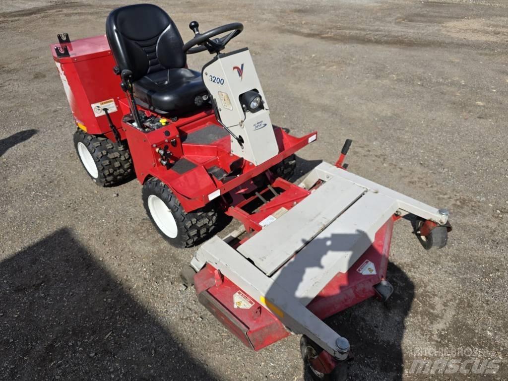 Ventrac 3200 Ráülős fűnyírók