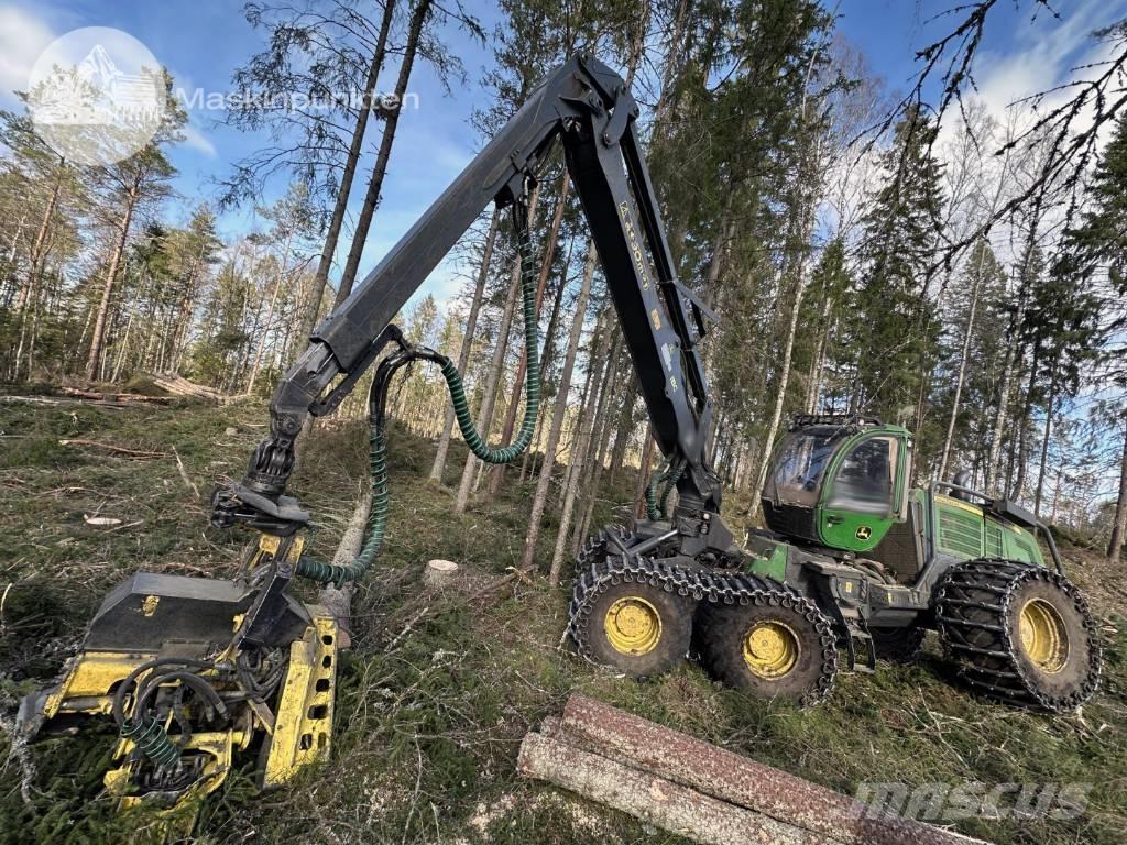 John Deere 1470 G Betakarítók