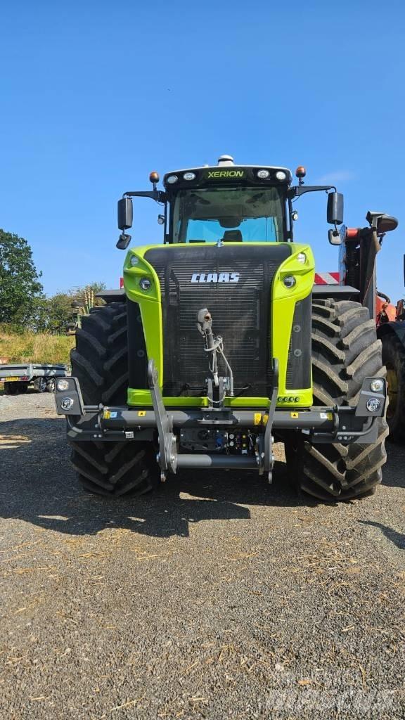CLAAS Xerion 5000 VC Traktorok