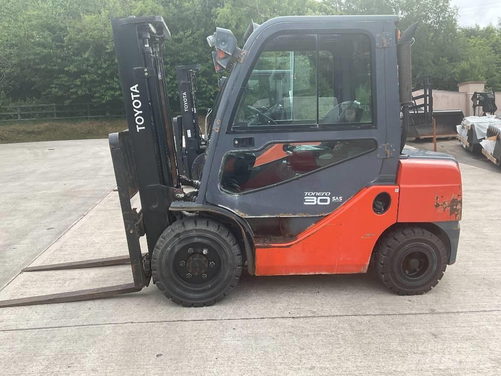 Toyota 02-8 FDF 30 Dízel targoncák