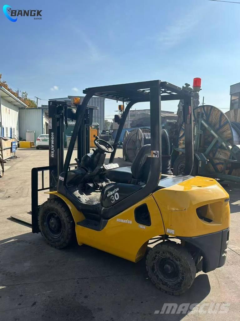 Komatsu FD 30 T-17 Dízel targoncák