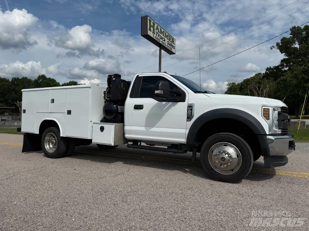 Ford F 450 Közúti karbantartó haszongépek